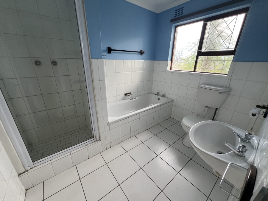 3 Bedroom Property for Sale in Nahoon Valley Park Eastern Cape